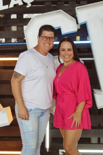 
<a style='margin-left: 5px;' class='btn btn-xs btn-social btn-facebook' href='https://www.facebook.com/sharer/sharer.php?u=https://www.galeramix.com.br/imagem/a132/800-800-90/conteudo/site_galerias/132/15-costelaco-do-jr-seco-25.jpg' rel='popup' data-width='500' data-height='400'><i class='fa fa-facebook'></i>Compartilhar <span class='hidden-xs'>no Facebook</span>
</a> 
<a class='btn btn-default btn-xs' target='_blank' href='imagem/a132/800-800-90/conteudo/site_galerias/132/15-costelaco-do-jr-seco-25.jpg'>
<span class='glyphicon glyphicon-cloud-download'></span> Salvar
</a>
