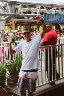 
<a style='margin-left: 5px;' class='btn btn-xs btn-social btn-facebook' href='https://www.facebook.com/sharer/sharer.php?u=https://www.galeramix.com.br/imagem/a132/800-800-90/conteudo/site_galerias/132/15-costelaco-do-jr-seco-41.jpg' rel='popup' data-width='500' data-height='400'><i class='fa fa-facebook'></i>Compartilhar <span class='hidden-xs'>no Facebook</span>
</a> 
<a class='btn btn-default btn-xs' target='_blank' href='imagem/a132/800-800-90/conteudo/site_galerias/132/15-costelaco-do-jr-seco-41.jpg'>
<span class='glyphicon glyphicon-cloud-download'></span> Salvar
</a>
