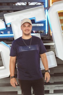 
<a style='margin-left: 5px;' class='btn btn-xs btn-social btn-facebook' href='https://www.facebook.com/sharer/sharer.php?u=https://www.galeramix.com.br/imagem/a132/800-800-90/conteudo/site_galerias/132/15-costelaco-do-jr-seco-67.jpg' rel='popup' data-width='500' data-height='400'><i class='fa fa-facebook'></i>Compartilhar <span class='hidden-xs'>no Facebook</span>
</a> 
<a class='btn btn-default btn-xs' target='_blank' href='imagem/a132/800-800-90/conteudo/site_galerias/132/15-costelaco-do-jr-seco-67.jpg'>
<span class='glyphicon glyphicon-cloud-download'></span> Salvar
</a>
