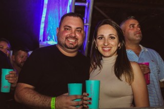 
<a style='margin-left: 5px;' class='btn btn-xs btn-social btn-facebook' href='https://www.facebook.com/sharer/sharer.php?u=https://www.galeramix.com.br/imagem/a132/800-800-90/conteudo/site_galerias/132/15-costelaco-do-junior-seco-18.jpg' rel='popup' data-width='500' data-height='400'><i class='fa fa-facebook'></i>Compartilhar <span class='hidden-xs'>no Facebook</span>
</a> 
<a class='btn btn-default btn-xs' target='_blank' href='imagem/a132/800-800-90/conteudo/site_galerias/132/15-costelaco-do-junior-seco-18.jpg'>
<span class='glyphicon glyphicon-cloud-download'></span> Salvar
</a>
