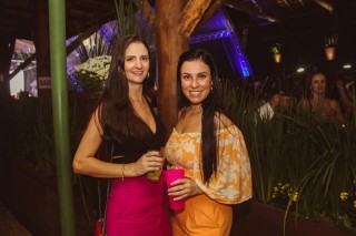 
<a style='margin-left: 5px;' class='btn btn-xs btn-social btn-facebook' href='https://www.facebook.com/sharer/sharer.php?u=https://www.galeramix.com.br/imagem/a132/800-800-90/conteudo/site_galerias/132/15-costelaco-do-junior-seco-32.jpg' rel='popup' data-width='500' data-height='400'><i class='fa fa-facebook'></i>Compartilhar <span class='hidden-xs'>no Facebook</span>
</a> 
<a class='btn btn-default btn-xs' target='_blank' href='imagem/a132/800-800-90/conteudo/site_galerias/132/15-costelaco-do-junior-seco-32.jpg'>
<span class='glyphicon glyphicon-cloud-download'></span> Salvar
</a>
