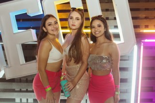 
<a style='margin-left: 5px;' class='btn btn-xs btn-social btn-facebook' href='https://www.facebook.com/sharer/sharer.php?u=https://www.galeramix.com.br/imagem/a132/800-800-90/conteudo/site_galerias/132/15-costelaco-do-junior-seco-34.jpg' rel='popup' data-width='500' data-height='400'><i class='fa fa-facebook'></i>Compartilhar <span class='hidden-xs'>no Facebook</span>
</a> 
<a class='btn btn-default btn-xs' target='_blank' href='imagem/a132/800-800-90/conteudo/site_galerias/132/15-costelaco-do-junior-seco-34.jpg'>
<span class='glyphicon glyphicon-cloud-download'></span> Salvar
</a>
