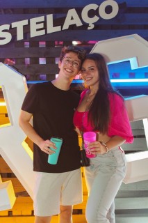 
<a style='margin-left: 5px;' class='btn btn-xs btn-social btn-facebook' href='https://www.facebook.com/sharer/sharer.php?u=https://www.galeramix.com.br/imagem/a132/800-800-90/conteudo/site_galerias/132/15-costelaco-do-junior-seco-40.jpg' rel='popup' data-width='500' data-height='400'><i class='fa fa-facebook'></i>Compartilhar <span class='hidden-xs'>no Facebook</span>
</a> 
<a class='btn btn-default btn-xs' target='_blank' href='imagem/a132/800-800-90/conteudo/site_galerias/132/15-costelaco-do-junior-seco-40.jpg'>
<span class='glyphicon glyphicon-cloud-download'></span> Salvar
</a>
