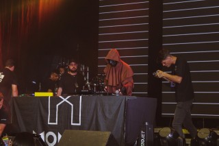 
<a style='margin-left: 5px;' class='btn btn-xs btn-social btn-facebook' href='https://www.facebook.com/sharer/sharer.php?u=https://www.galeramix.com.br/imagem/a132/800-800-90/conteudo/site_galerias/132/15-costelaco-do-junior-seco-54.jpg' rel='popup' data-width='500' data-height='400'><i class='fa fa-facebook'></i>Compartilhar <span class='hidden-xs'>no Facebook</span>
</a> 
<a class='btn btn-default btn-xs' target='_blank' href='imagem/a132/800-800-90/conteudo/site_galerias/132/15-costelaco-do-junior-seco-54.jpg'>
<span class='glyphicon glyphicon-cloud-download'></span> Salvar
</a>
