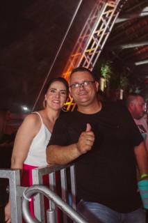 
<a style='margin-left: 5px;' class='btn btn-xs btn-social btn-facebook' href='https://www.facebook.com/sharer/sharer.php?u=https://www.galeramix.com.br/imagem/a132/800-800-90/conteudo/site_galerias/132/15-costelaco-do-junior-seco-65.jpg' rel='popup' data-width='500' data-height='400'><i class='fa fa-facebook'></i>Compartilhar <span class='hidden-xs'>no Facebook</span>
</a> 
<a class='btn btn-default btn-xs' target='_blank' href='imagem/a132/800-800-90/conteudo/site_galerias/132/15-costelaco-do-junior-seco-65.jpg'>
<span class='glyphicon glyphicon-cloud-download'></span> Salvar
</a>
