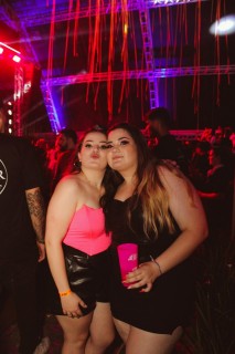 
<a style='margin-left: 5px;' class='btn btn-xs btn-social btn-facebook' href='https://www.facebook.com/sharer/sharer.php?u=https://www.galeramix.com.br/imagem/a132/800-800-90/conteudo/site_galerias/132/15-costelaco-do-junior-seco-8.jpg' rel='popup' data-width='500' data-height='400'><i class='fa fa-facebook'></i>Compartilhar <span class='hidden-xs'>no Facebook</span>
</a> 
<a class='btn btn-default btn-xs' target='_blank' href='imagem/a132/800-800-90/conteudo/site_galerias/132/15-costelaco-do-junior-seco-8.jpg'>
<span class='glyphicon glyphicon-cloud-download'></span> Salvar
</a>
