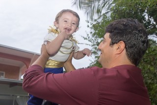 
                                <a style='margin-left: 5px;' class='btn btn-xs btn-social btn-facebook' href='https://www.facebook.com/sharer/sharer.php?u=https://www.galeramix.com.br/imagem/a14/800-800-90/conteudo/site_galerias/14/primeiro-aninho-pietro-102.jpg' rel='popup' data-width='500' data-height='400'><i class='fa fa-facebook'></i>Compartilhar <span class='hidden-xs'>no Facebook</span>
                            </a> 
                            <a class='btn btn-default btn-xs' target='_blank' href='imagem/a14/800-800-90/conteudo/site_galerias/14/primeiro-aninho-pietro-102.jpg'>
                                <span class='glyphicon glyphicon-cloud-download'></span> Salvar
                            </a>
                            