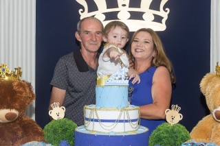 
<a style='margin-left: 5px;' class='btn btn-xs btn-social btn-facebook' href='https://www.facebook.com/sharer/sharer.php?u=https://www.galeramix.com.br/imagem/a14/800-800-90/conteudo/site_galerias/14/primeiro-aninho-pietro-31.jpg' rel='popup' data-width='500' data-height='400'><i class='fa fa-facebook'></i>Compartilhar <span class='hidden-xs'>no Facebook</span>
</a> 
<a class='btn btn-default btn-xs' target='_blank' href='imagem/a14/800-800-90/conteudo/site_galerias/14/primeiro-aninho-pietro-31.jpg'>
<span class='glyphicon glyphicon-cloud-download'></span> Salvar
</a>
