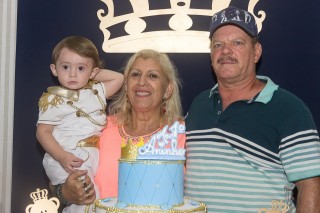 
<a style='margin-left: 5px;' class='btn btn-xs btn-social btn-facebook' href='https://www.facebook.com/sharer/sharer.php?u=https://www.galeramix.com.br/imagem/a14/800-800-90/conteudo/site_galerias/14/primeiro-aninho-pietro-40.jpg' rel='popup' data-width='500' data-height='400'><i class='fa fa-facebook'></i>Compartilhar <span class='hidden-xs'>no Facebook</span>
</a> 
<a class='btn btn-default btn-xs' target='_blank' href='imagem/a14/800-800-90/conteudo/site_galerias/14/primeiro-aninho-pietro-40.jpg'>
<span class='glyphicon glyphicon-cloud-download'></span> Salvar
</a>
