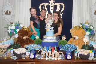 
<a style='margin-left: 5px;' class='btn btn-xs btn-social btn-facebook' href='https://www.facebook.com/sharer/sharer.php?u=https://www.galeramix.com.br/imagem/a14/800-800-90/conteudo/site_galerias/14/primeiro-aninho-pietro-45.jpg' rel='popup' data-width='500' data-height='400'><i class='fa fa-facebook'></i>Compartilhar <span class='hidden-xs'>no Facebook</span>
</a> 
<a class='btn btn-default btn-xs' target='_blank' href='imagem/a14/800-800-90/conteudo/site_galerias/14/primeiro-aninho-pietro-45.jpg'>
<span class='glyphicon glyphicon-cloud-download'></span> Salvar
</a>
