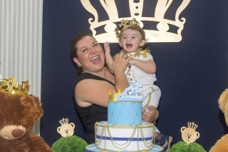 
<a style='margin-left: 5px;' class='btn btn-xs btn-social btn-facebook' href='https://www.facebook.com/sharer/sharer.php?u=https://www.galeramix.com.br/imagem/a14/800-800-90/conteudo/site_galerias/14/primeiro-aninho-pietro-52.jpg' rel='popup' data-width='500' data-height='400'><i class='fa fa-facebook'></i>Compartilhar <span class='hidden-xs'>no Facebook</span>
</a> 
<a class='btn btn-default btn-xs' target='_blank' href='imagem/a14/800-800-90/conteudo/site_galerias/14/primeiro-aninho-pietro-52.jpg'>
<span class='glyphicon glyphicon-cloud-download'></span> Salvar
</a>
