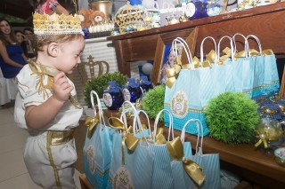 
<a style='margin-left: 5px;' class='btn btn-xs btn-social btn-facebook' href='https://www.facebook.com/sharer/sharer.php?u=https://www.galeramix.com.br/imagem/a14/800-800-90/conteudo/site_galerias/14/primeiro-aninho-pietro-64.jpg' rel='popup' data-width='500' data-height='400'><i class='fa fa-facebook'></i>Compartilhar <span class='hidden-xs'>no Facebook</span>
</a> 
<a class='btn btn-default btn-xs' target='_blank' href='imagem/a14/800-800-90/conteudo/site_galerias/14/primeiro-aninho-pietro-64.jpg'>
<span class='glyphicon glyphicon-cloud-download'></span> Salvar
</a>
