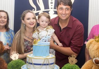 
<a style='margin-left: 5px;' class='btn btn-xs btn-social btn-facebook' href='https://www.facebook.com/sharer/sharer.php?u=https://www.galeramix.com.br/imagem/a14/800-800-90/conteudo/site_galerias/14/primeiro-aninho-pietro-84.jpg' rel='popup' data-width='500' data-height='400'><i class='fa fa-facebook'></i>Compartilhar <span class='hidden-xs'>no Facebook</span>
</a> 
<a class='btn btn-default btn-xs' target='_blank' href='imagem/a14/800-800-90/conteudo/site_galerias/14/primeiro-aninho-pietro-84.jpg'>
<span class='glyphicon glyphicon-cloud-download'></span> Salvar
</a>
