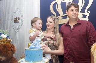 
<a style='margin-left: 5px;' class='btn btn-xs btn-social btn-facebook' href='https://www.facebook.com/sharer/sharer.php?u=https://www.galeramix.com.br/imagem/a14/800-800-90/conteudo/site_galerias/14/primeiro-aninho-pietro-88.jpg' rel='popup' data-width='500' data-height='400'><i class='fa fa-facebook'></i>Compartilhar <span class='hidden-xs'>no Facebook</span>
</a> 
<a class='btn btn-default btn-xs' target='_blank' href='imagem/a14/800-800-90/conteudo/site_galerias/14/primeiro-aninho-pietro-88.jpg'>
<span class='glyphicon glyphicon-cloud-download'></span> Salvar
</a>
