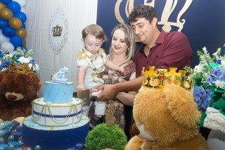 
<a style='margin-left: 5px;' class='btn btn-xs btn-social btn-facebook' href='https://www.facebook.com/sharer/sharer.php?u=https://www.galeramix.com.br/imagem/a14/800-800-90/conteudo/site_galerias/14/primeiro-aninho-pietro-89.jpg' rel='popup' data-width='500' data-height='400'><i class='fa fa-facebook'></i>Compartilhar <span class='hidden-xs'>no Facebook</span>
</a> 
<a class='btn btn-default btn-xs' target='_blank' href='imagem/a14/800-800-90/conteudo/site_galerias/14/primeiro-aninho-pietro-89.jpg'>
<span class='glyphicon glyphicon-cloud-download'></span> Salvar
</a>
