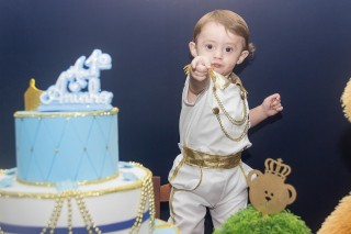 
<a style='margin-left: 5px;' class='btn btn-xs btn-social btn-facebook' href='https://www.facebook.com/sharer/sharer.php?u=https://www.galeramix.com.br/imagem/a14/800-800-90/conteudo/site_galerias/14/primeiro-aninho-pietro-96.jpg' rel='popup' data-width='500' data-height='400'><i class='fa fa-facebook'></i>Compartilhar <span class='hidden-xs'>no Facebook</span>
</a> 
<a class='btn btn-default btn-xs' target='_blank' href='imagem/a14/800-800-90/conteudo/site_galerias/14/primeiro-aninho-pietro-96.jpg'>
<span class='glyphicon glyphicon-cloud-download'></span> Salvar
</a>
