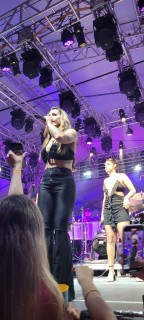 
                        <a style='margin-left: 5px;' class='btn btn-xs btn-social btn-facebook' href='https://www.facebook.com/sharer/sharer.php?u=https://www.galeramix.com.br/imagem/a151/800-800-90/conteudo/site_galerias/151/20240203223828.jpg' rel='popup' data-width='500' data-height='400'><i class='fa fa-facebook'></i>Compartilhar <span class='hidden-xs'>no Facebook</span>
                    </a> 
                    <a class='btn btn-default btn-xs' target='_blank' href='imagem/a151/800-800-90/conteudo/site_galerias/151/20240203223828.jpg'>
                        <span class='glyphicon glyphicon-cloud-download'></span> Salvar
                    </a>
                    