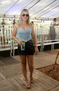 
<a style='margin-left: 5px;' class='btn btn-xs btn-social btn-facebook' href='https://www.facebook.com/sharer/sharer.php?u=https://www.galeramix.com.br/imagem/a151/800-800-90/conteudo/site_galerias/151/img6339.jpg' rel='popup' data-width='500' data-height='400'><i class='fa fa-facebook'></i>Compartilhar <span class='hidden-xs'>no Facebook</span>
</a> 
<a class='btn btn-default btn-xs' target='_blank' href='imagem/a151/800-800-90/conteudo/site_galerias/151/img6339.jpg'>
<span class='glyphicon glyphicon-cloud-download'></span> Salvar
</a>
