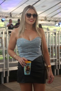 
<a style='margin-left: 5px;' class='btn btn-xs btn-social btn-facebook' href='https://www.facebook.com/sharer/sharer.php?u=https://www.galeramix.com.br/imagem/a151/800-800-90/conteudo/site_galerias/151/img6340.jpg' rel='popup' data-width='500' data-height='400'><i class='fa fa-facebook'></i>Compartilhar <span class='hidden-xs'>no Facebook</span>
</a> 
<a class='btn btn-default btn-xs' target='_blank' href='imagem/a151/800-800-90/conteudo/site_galerias/151/img6340.jpg'>
<span class='glyphicon glyphicon-cloud-download'></span> Salvar
</a>
