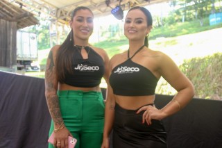 
<a style='margin-left: 5px;' class='btn btn-xs btn-social btn-facebook' href='https://www.facebook.com/sharer/sharer.php?u=https://www.galeramix.com.br/imagem/a151/800-800-90/conteudo/site_galerias/151/img6341.jpg' rel='popup' data-width='500' data-height='400'><i class='fa fa-facebook'></i>Compartilhar <span class='hidden-xs'>no Facebook</span>
</a> 
<a class='btn btn-default btn-xs' target='_blank' href='imagem/a151/800-800-90/conteudo/site_galerias/151/img6341.jpg'>
<span class='glyphicon glyphicon-cloud-download'></span> Salvar
</a>
