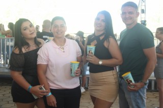 
<a style='margin-left: 5px;' class='btn btn-xs btn-social btn-facebook' href='https://www.facebook.com/sharer/sharer.php?u=https://www.galeramix.com.br/imagem/a151/800-800-90/conteudo/site_galerias/151/img6350.jpg' rel='popup' data-width='500' data-height='400'><i class='fa fa-facebook'></i>Compartilhar <span class='hidden-xs'>no Facebook</span>
</a> 
<a class='btn btn-default btn-xs' target='_blank' href='imagem/a151/800-800-90/conteudo/site_galerias/151/img6350.jpg'>
<span class='glyphicon glyphicon-cloud-download'></span> Salvar
</a>
