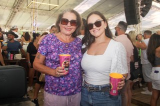 
<a style='margin-left: 5px;' class='btn btn-xs btn-social btn-facebook' href='https://www.facebook.com/sharer/sharer.php?u=https://www.galeramix.com.br/imagem/a151/800-800-90/conteudo/site_galerias/151/img6359.jpg' rel='popup' data-width='500' data-height='400'><i class='fa fa-facebook'></i>Compartilhar <span class='hidden-xs'>no Facebook</span>
</a> 
<a class='btn btn-default btn-xs' target='_blank' href='imagem/a151/800-800-90/conteudo/site_galerias/151/img6359.jpg'>
<span class='glyphicon glyphicon-cloud-download'></span> Salvar
</a>
