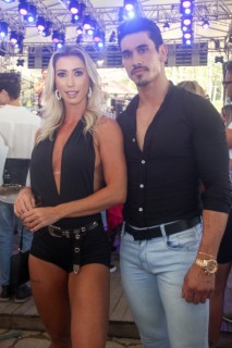 
<a style='margin-left: 5px;' class='btn btn-xs btn-social btn-facebook' href='https://www.facebook.com/sharer/sharer.php?u=https://www.galeramix.com.br/imagem/a151/800-800-90/conteudo/site_galerias/151/img6361.jpg' rel='popup' data-width='500' data-height='400'><i class='fa fa-facebook'></i>Compartilhar <span class='hidden-xs'>no Facebook</span>
</a> 
<a class='btn btn-default btn-xs' target='_blank' href='imagem/a151/800-800-90/conteudo/site_galerias/151/img6361.jpg'>
<span class='glyphicon glyphicon-cloud-download'></span> Salvar
</a>
