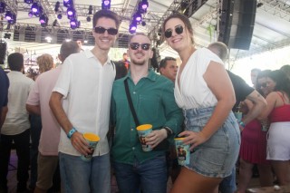 
<a style='margin-left: 5px;' class='btn btn-xs btn-social btn-facebook' href='https://www.facebook.com/sharer/sharer.php?u=https://www.galeramix.com.br/imagem/a151/800-800-90/conteudo/site_galerias/151/img6363.jpg' rel='popup' data-width='500' data-height='400'><i class='fa fa-facebook'></i>Compartilhar <span class='hidden-xs'>no Facebook</span>
</a> 
<a class='btn btn-default btn-xs' target='_blank' href='imagem/a151/800-800-90/conteudo/site_galerias/151/img6363.jpg'>
<span class='glyphicon glyphicon-cloud-download'></span> Salvar
</a>
