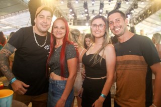 
<a style='margin-left: 5px;' class='btn btn-xs btn-social btn-facebook' href='https://www.facebook.com/sharer/sharer.php?u=https://www.galeramix.com.br/imagem/a151/800-800-90/conteudo/site_galerias/151/img6366.jpg' rel='popup' data-width='500' data-height='400'><i class='fa fa-facebook'></i>Compartilhar <span class='hidden-xs'>no Facebook</span>
</a> 
<a class='btn btn-default btn-xs' target='_blank' href='imagem/a151/800-800-90/conteudo/site_galerias/151/img6366.jpg'>
<span class='glyphicon glyphicon-cloud-download'></span> Salvar
</a>
