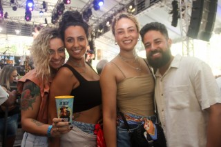 
<a style='margin-left: 5px;' class='btn btn-xs btn-social btn-facebook' href='https://www.facebook.com/sharer/sharer.php?u=https://www.galeramix.com.br/imagem/a151/800-800-90/conteudo/site_galerias/151/img6375.jpg' rel='popup' data-width='500' data-height='400'><i class='fa fa-facebook'></i>Compartilhar <span class='hidden-xs'>no Facebook</span>
</a> 
<a class='btn btn-default btn-xs' target='_blank' href='imagem/a151/800-800-90/conteudo/site_galerias/151/img6375.jpg'>
<span class='glyphicon glyphicon-cloud-download'></span> Salvar
</a>
