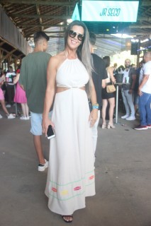 
<a style='margin-left: 5px;' class='btn btn-xs btn-social btn-facebook' href='https://www.facebook.com/sharer/sharer.php?u=https://www.galeramix.com.br/imagem/a151/800-800-90/conteudo/site_galerias/151/img6409.jpg' rel='popup' data-width='500' data-height='400'><i class='fa fa-facebook'></i>Compartilhar <span class='hidden-xs'>no Facebook</span>
</a> 
<a class='btn btn-default btn-xs' target='_blank' href='imagem/a151/800-800-90/conteudo/site_galerias/151/img6409.jpg'>
<span class='glyphicon glyphicon-cloud-download'></span> Salvar
</a>
