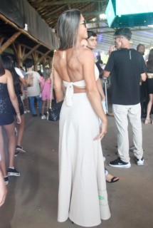 
<a style='margin-left: 5px;' class='btn btn-xs btn-social btn-facebook' href='https://www.facebook.com/sharer/sharer.php?u=https://www.galeramix.com.br/imagem/a151/800-800-90/conteudo/site_galerias/151/img6410.jpg' rel='popup' data-width='500' data-height='400'><i class='fa fa-facebook'></i>Compartilhar <span class='hidden-xs'>no Facebook</span>
</a> 
<a class='btn btn-default btn-xs' target='_blank' href='imagem/a151/800-800-90/conteudo/site_galerias/151/img6410.jpg'>
<span class='glyphicon glyphicon-cloud-download'></span> Salvar
</a>
