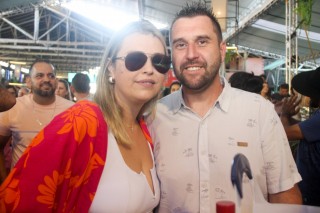 
<a style='margin-left: 5px;' class='btn btn-xs btn-social btn-facebook' href='https://www.facebook.com/sharer/sharer.php?u=https://www.galeramix.com.br/imagem/a151/800-800-90/conteudo/site_galerias/151/img6422.jpg' rel='popup' data-width='500' data-height='400'><i class='fa fa-facebook'></i>Compartilhar <span class='hidden-xs'>no Facebook</span>
</a> 
<a class='btn btn-default btn-xs' target='_blank' href='imagem/a151/800-800-90/conteudo/site_galerias/151/img6422.jpg'>
<span class='glyphicon glyphicon-cloud-download'></span> Salvar
</a>
