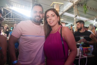 
<a style='margin-left: 5px;' class='btn btn-xs btn-social btn-facebook' href='https://www.facebook.com/sharer/sharer.php?u=https://www.galeramix.com.br/imagem/a151/800-800-90/conteudo/site_galerias/151/img6423.jpg' rel='popup' data-width='500' data-height='400'><i class='fa fa-facebook'></i>Compartilhar <span class='hidden-xs'>no Facebook</span>
</a> 
<a class='btn btn-default btn-xs' target='_blank' href='imagem/a151/800-800-90/conteudo/site_galerias/151/img6423.jpg'>
<span class='glyphicon glyphicon-cloud-download'></span> Salvar
</a>
