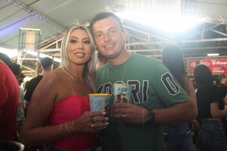 
<a style='margin-left: 5px;' class='btn btn-xs btn-social btn-facebook' href='https://www.facebook.com/sharer/sharer.php?u=https://www.galeramix.com.br/imagem/a151/800-800-90/conteudo/site_galerias/151/img6424.jpg' rel='popup' data-width='500' data-height='400'><i class='fa fa-facebook'></i>Compartilhar <span class='hidden-xs'>no Facebook</span>
</a> 
<a class='btn btn-default btn-xs' target='_blank' href='imagem/a151/800-800-90/conteudo/site_galerias/151/img6424.jpg'>
<span class='glyphicon glyphicon-cloud-download'></span> Salvar
</a>
