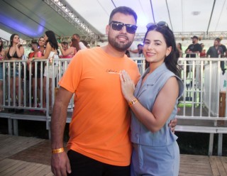 
<a style='margin-left: 5px;' class='btn btn-xs btn-social btn-facebook' href='https://www.facebook.com/sharer/sharer.php?u=https://www.galeramix.com.br/imagem/a151/800-800-90/conteudo/site_galerias/151/img6450.jpg' rel='popup' data-width='500' data-height='400'><i class='fa fa-facebook'></i>Compartilhar <span class='hidden-xs'>no Facebook</span>
</a> 
<a class='btn btn-default btn-xs' target='_blank' href='imagem/a151/800-800-90/conteudo/site_galerias/151/img6450.jpg'>
<span class='glyphicon glyphicon-cloud-download'></span> Salvar
</a>
