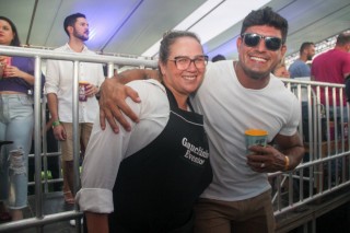 
<a style='margin-left: 5px;' class='btn btn-xs btn-social btn-facebook' href='https://www.facebook.com/sharer/sharer.php?u=https://www.galeramix.com.br/imagem/a151/800-800-90/conteudo/site_galerias/151/img6457.jpg' rel='popup' data-width='500' data-height='400'><i class='fa fa-facebook'></i>Compartilhar <span class='hidden-xs'>no Facebook</span>
</a> 
<a class='btn btn-default btn-xs' target='_blank' href='imagem/a151/800-800-90/conteudo/site_galerias/151/img6457.jpg'>
<span class='glyphicon glyphicon-cloud-download'></span> Salvar
</a>
