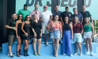 
<a style='margin-left: 5px;' class='btn btn-xs btn-social btn-facebook' href='https://www.facebook.com/sharer/sharer.php?u=https://www.galeramix.com.br/imagem/a151/800-800-90/conteudo/site_galerias/151/img6474.jpg' rel='popup' data-width='500' data-height='400'><i class='fa fa-facebook'></i>Compartilhar <span class='hidden-xs'>no Facebook</span>
</a> 
<a class='btn btn-default btn-xs' target='_blank' href='imagem/a151/800-800-90/conteudo/site_galerias/151/img6474.jpg'>
<span class='glyphicon glyphicon-cloud-download'></span> Salvar
</a>
