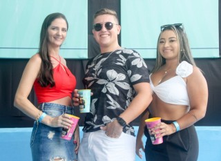 
<a style='margin-left: 5px;' class='btn btn-xs btn-social btn-facebook' href='https://www.facebook.com/sharer/sharer.php?u=https://www.galeramix.com.br/imagem/a151/800-800-90/conteudo/site_galerias/151/img6525.jpg' rel='popup' data-width='500' data-height='400'><i class='fa fa-facebook'></i>Compartilhar <span class='hidden-xs'>no Facebook</span>
</a> 
<a class='btn btn-default btn-xs' target='_blank' href='imagem/a151/800-800-90/conteudo/site_galerias/151/img6525.jpg'>
<span class='glyphicon glyphicon-cloud-download'></span> Salvar
</a>
