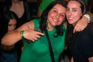 
<a style='margin-left: 5px;' class='btn btn-xs btn-social btn-facebook' href='https://www.facebook.com/sharer/sharer.php?u=https://www.galeramix.com.br/imagem/a151/800-800-90/conteudo/site_galerias/151/img6559.jpg' rel='popup' data-width='500' data-height='400'><i class='fa fa-facebook'></i>Compartilhar <span class='hidden-xs'>no Facebook</span>
</a> 
<a class='btn btn-default btn-xs' target='_blank' href='imagem/a151/800-800-90/conteudo/site_galerias/151/img6559.jpg'>
<span class='glyphicon glyphicon-cloud-download'></span> Salvar
</a>
