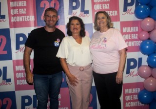 
            <a style='margin-left: 5px;' class='btn btn-xs btn-social btn-facebook' href='https://www.facebook.com/sharer/sharer.php?u=https://www.galeramix.com.br/imagem/a157/800-800-90/conteudo/site_galerias/157/pl-mulher-tijucas-104.jpg' rel='popup' data-width='500' data-height='400'><i class='fa fa-facebook'></i>Compartilhar <span class='hidden-xs'>no Facebook</span>
        </a> 
        <a class='btn btn-default btn-xs' target='_blank' href='imagem/a157/800-800-90/conteudo/site_galerias/157/pl-mulher-tijucas-104.jpg'>
            <span class='glyphicon glyphicon-cloud-download'></span> Salvar
        </a>
        