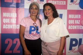 
<a style='margin-left: 5px;' class='btn btn-xs btn-social btn-facebook' href='https://www.facebook.com/sharer/sharer.php?u=https://www.galeramix.com.br/imagem/a157/800-800-90/conteudo/site_galerias/157/pl-mulher-tijucas-107.jpg' rel='popup' data-width='500' data-height='400'><i class='fa fa-facebook'></i>Compartilhar <span class='hidden-xs'>no Facebook</span>
</a> 
<a class='btn btn-default btn-xs' target='_blank' href='imagem/a157/800-800-90/conteudo/site_galerias/157/pl-mulher-tijucas-107.jpg'>
<span class='glyphicon glyphicon-cloud-download'></span> Salvar
</a>
