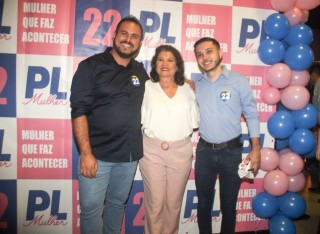 
<a style='margin-left: 5px;' class='btn btn-xs btn-social btn-facebook' href='https://www.facebook.com/sharer/sharer.php?u=https://www.galeramix.com.br/imagem/a157/800-800-90/conteudo/site_galerias/157/pl-mulher-tijucas-108.jpg' rel='popup' data-width='500' data-height='400'><i class='fa fa-facebook'></i>Compartilhar <span class='hidden-xs'>no Facebook</span>
</a> 
<a class='btn btn-default btn-xs' target='_blank' href='imagem/a157/800-800-90/conteudo/site_galerias/157/pl-mulher-tijucas-108.jpg'>
<span class='glyphicon glyphicon-cloud-download'></span> Salvar
</a>
