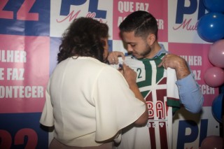 
<a style='margin-left: 5px;' class='btn btn-xs btn-social btn-facebook' href='https://www.facebook.com/sharer/sharer.php?u=https://www.galeramix.com.br/imagem/a157/800-800-90/conteudo/site_galerias/157/pl-mulher-tijucas-110.jpg' rel='popup' data-width='500' data-height='400'><i class='fa fa-facebook'></i>Compartilhar <span class='hidden-xs'>no Facebook</span>
</a> 
<a class='btn btn-default btn-xs' target='_blank' href='imagem/a157/800-800-90/conteudo/site_galerias/157/pl-mulher-tijucas-110.jpg'>
<span class='glyphicon glyphicon-cloud-download'></span> Salvar
</a>
