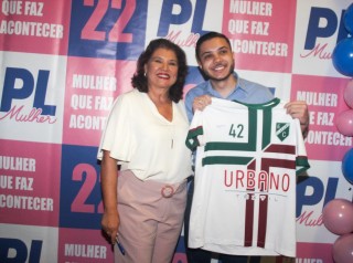 
<a style='margin-left: 5px;' class='btn btn-xs btn-social btn-facebook' href='https://www.facebook.com/sharer/sharer.php?u=https://www.galeramix.com.br/imagem/a157/800-800-90/conteudo/site_galerias/157/pl-mulher-tijucas-111.jpg' rel='popup' data-width='500' data-height='400'><i class='fa fa-facebook'></i>Compartilhar <span class='hidden-xs'>no Facebook</span>
</a> 
<a class='btn btn-default btn-xs' target='_blank' href='imagem/a157/800-800-90/conteudo/site_galerias/157/pl-mulher-tijucas-111.jpg'>
<span class='glyphicon glyphicon-cloud-download'></span> Salvar
</a>
