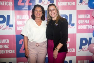 
<a style='margin-left: 5px;' class='btn btn-xs btn-social btn-facebook' href='https://www.facebook.com/sharer/sharer.php?u=https://www.galeramix.com.br/imagem/a157/800-800-90/conteudo/site_galerias/157/pl-mulher-tijucas-117.jpg' rel='popup' data-width='500' data-height='400'><i class='fa fa-facebook'></i>Compartilhar <span class='hidden-xs'>no Facebook</span>
</a> 
<a class='btn btn-default btn-xs' target='_blank' href='imagem/a157/800-800-90/conteudo/site_galerias/157/pl-mulher-tijucas-117.jpg'>
<span class='glyphicon glyphicon-cloud-download'></span> Salvar
</a>
