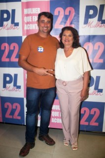 
<a style='margin-left: 5px;' class='btn btn-xs btn-social btn-facebook' href='https://www.facebook.com/sharer/sharer.php?u=https://www.galeramix.com.br/imagem/a157/800-800-90/conteudo/site_galerias/157/pl-mulher-tijucas-118.jpg' rel='popup' data-width='500' data-height='400'><i class='fa fa-facebook'></i>Compartilhar <span class='hidden-xs'>no Facebook</span>
</a> 
<a class='btn btn-default btn-xs' target='_blank' href='imagem/a157/800-800-90/conteudo/site_galerias/157/pl-mulher-tijucas-118.jpg'>
<span class='glyphicon glyphicon-cloud-download'></span> Salvar
</a>
