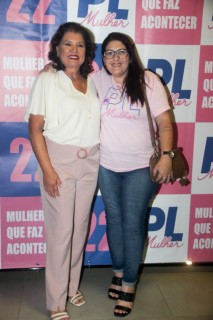 
<a style='margin-left: 5px;' class='btn btn-xs btn-social btn-facebook' href='https://www.facebook.com/sharer/sharer.php?u=https://www.galeramix.com.br/imagem/a157/800-800-90/conteudo/site_galerias/157/pl-mulher-tijucas-125.jpg' rel='popup' data-width='500' data-height='400'><i class='fa fa-facebook'></i>Compartilhar <span class='hidden-xs'>no Facebook</span>
</a> 
<a class='btn btn-default btn-xs' target='_blank' href='imagem/a157/800-800-90/conteudo/site_galerias/157/pl-mulher-tijucas-125.jpg'>
<span class='glyphicon glyphicon-cloud-download'></span> Salvar
</a>
