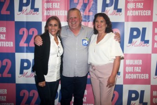 
<a style='margin-left: 5px;' class='btn btn-xs btn-social btn-facebook' href='https://www.facebook.com/sharer/sharer.php?u=https://www.galeramix.com.br/imagem/a157/800-800-90/conteudo/site_galerias/157/pl-mulher-tijucas-130.jpg' rel='popup' data-width='500' data-height='400'><i class='fa fa-facebook'></i>Compartilhar <span class='hidden-xs'>no Facebook</span>
</a> 
<a class='btn btn-default btn-xs' target='_blank' href='imagem/a157/800-800-90/conteudo/site_galerias/157/pl-mulher-tijucas-130.jpg'>
<span class='glyphicon glyphicon-cloud-download'></span> Salvar
</a>
