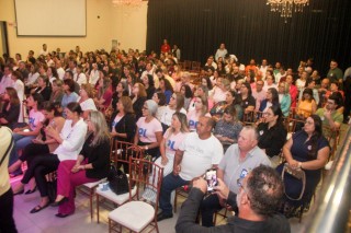 
<a style='margin-left: 5px;' class='btn btn-xs btn-social btn-facebook' href='https://www.facebook.com/sharer/sharer.php?u=https://www.galeramix.com.br/imagem/a157/800-800-90/conteudo/site_galerias/157/pl-mulher-tijucas-145.jpg' rel='popup' data-width='500' data-height='400'><i class='fa fa-facebook'></i>Compartilhar <span class='hidden-xs'>no Facebook</span>
</a> 
<a class='btn btn-default btn-xs' target='_blank' href='imagem/a157/800-800-90/conteudo/site_galerias/157/pl-mulher-tijucas-145.jpg'>
<span class='glyphicon glyphicon-cloud-download'></span> Salvar
</a>
